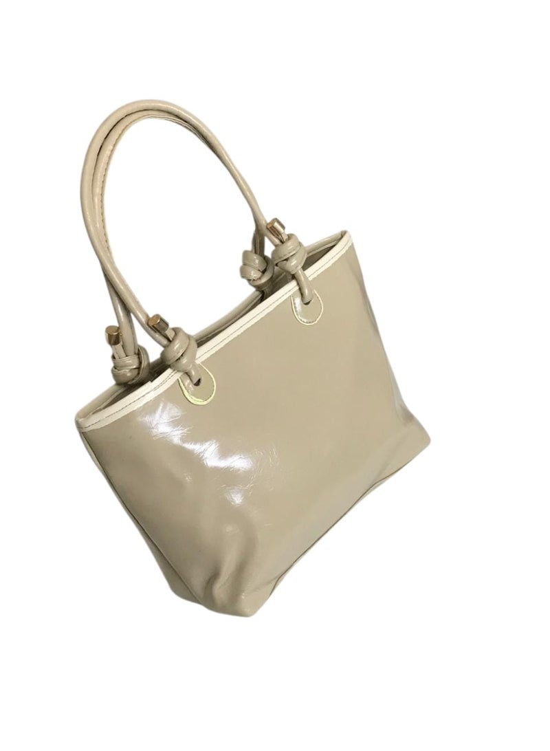 شنطة هاند جلد حريمي بتصميم أنيق وعصري، عملية ومناسبة للاستخدام اليومي والخروجات - Image 2